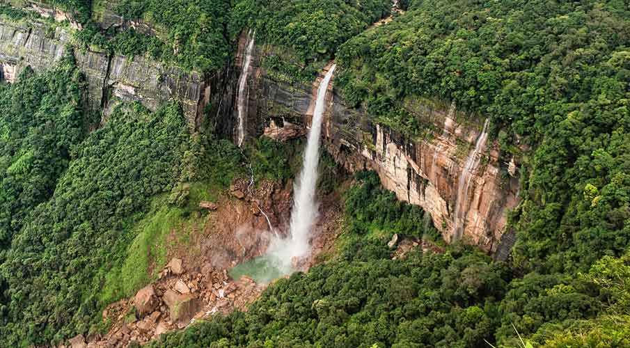waterfalls in east khasi hills